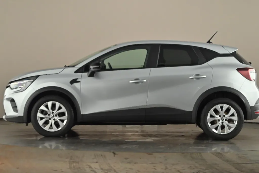 Renault Captur Image 2