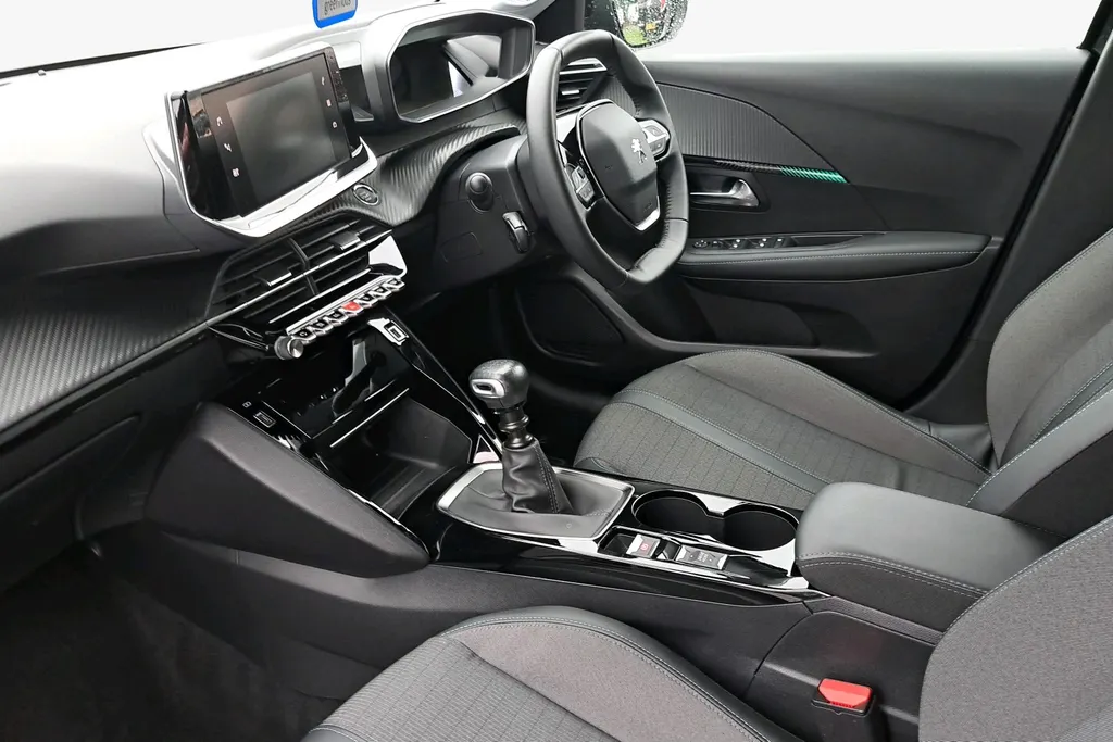 Peugeot 208 Image 2