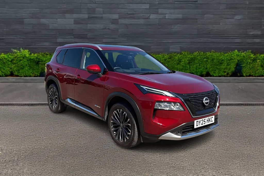 Nissan X-Trail Image 1