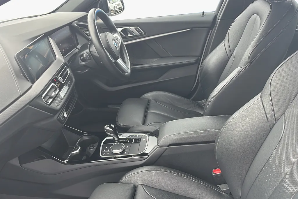 Bmw 1 Series Image 2