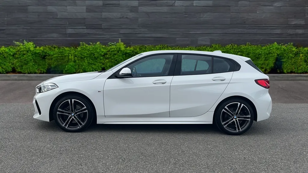 Bmw 1 Series Image 4