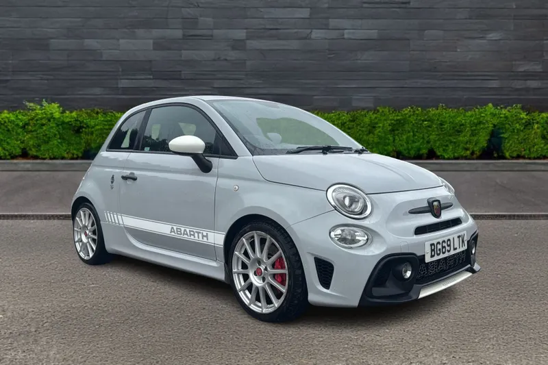 Abarth 595 Image 1