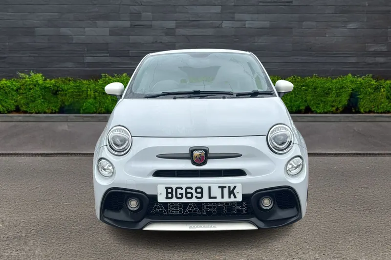 Abarth 595 Image 2