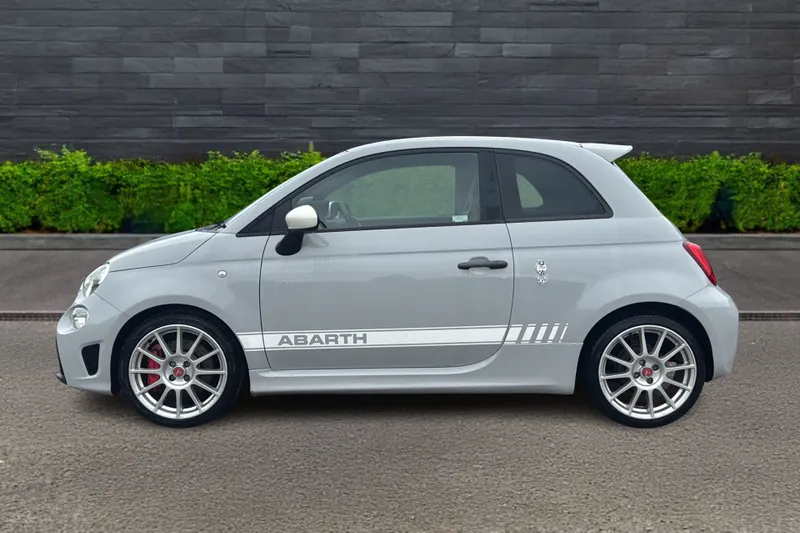 Abarth 595 Image 4
