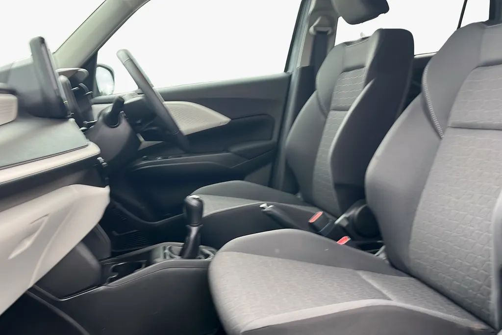 Suzuki Swift Image 2