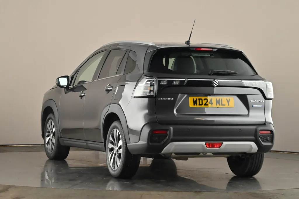 Suzuki S-Cross Image 3