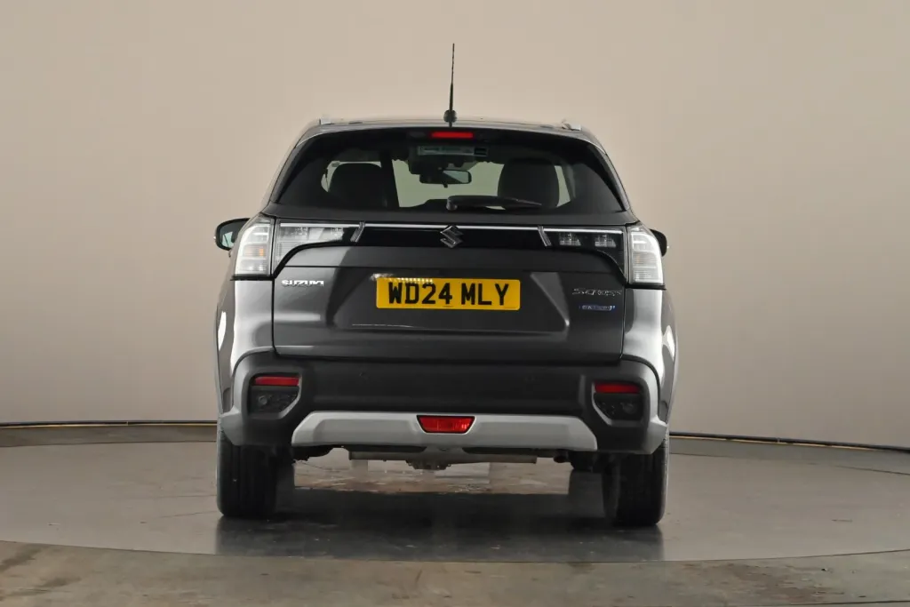 Suzuki S-Cross Image 4