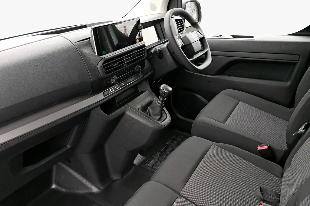 Citroen Dispatch Image 2
