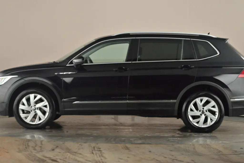Volkswagen Tiguan Allspace Image 2
