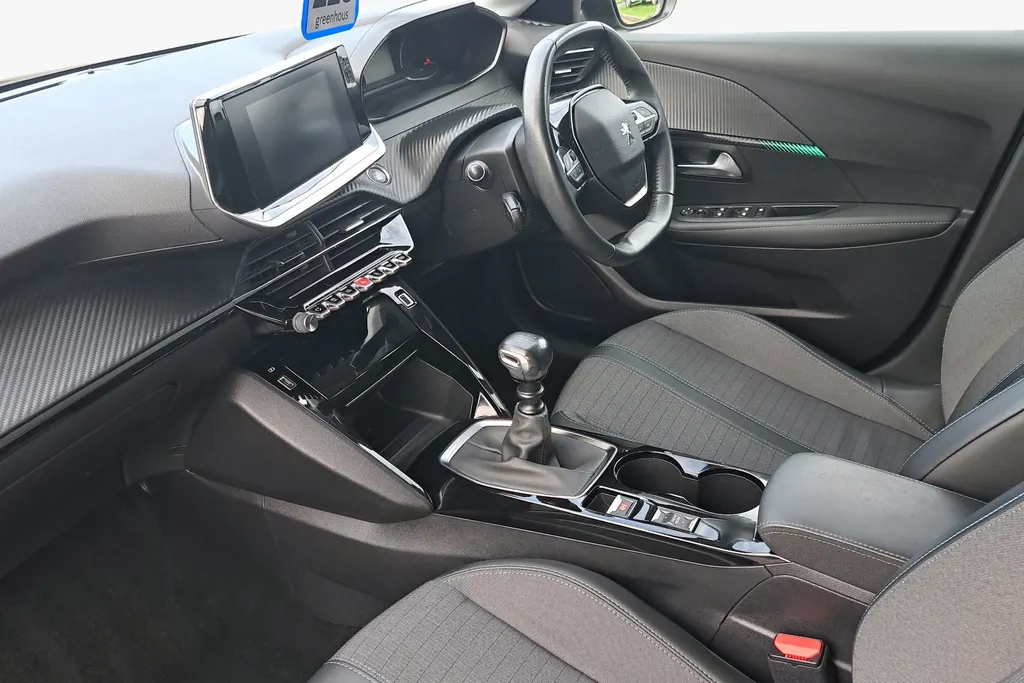 Peugeot 208 Image 2