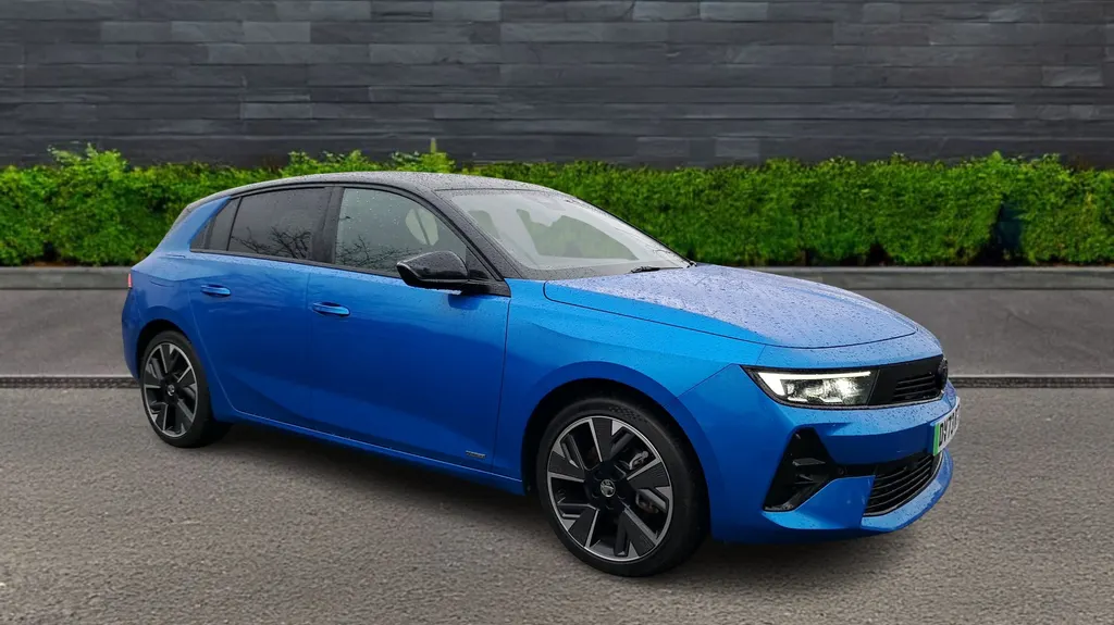 Vauxhall Astra Image 1