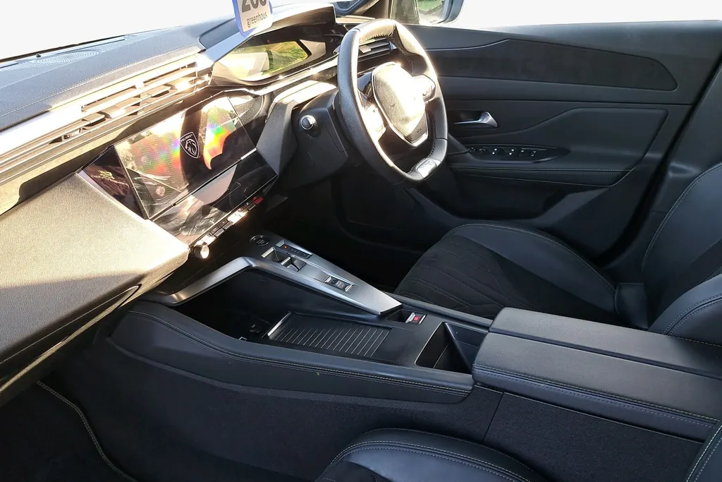 Peugeot 408 Image 2