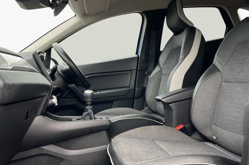 Renault Captur Image 2