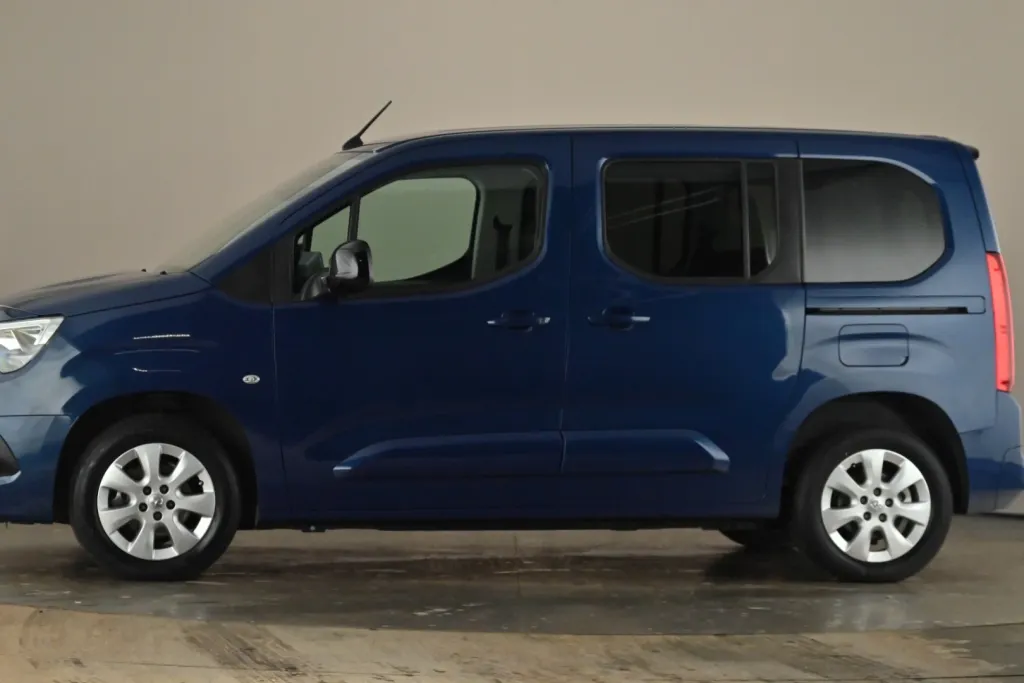 Vauxhall Combo Life Image 2