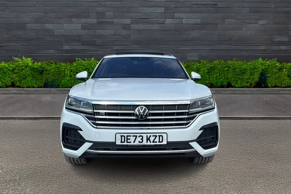 Volkswagen Touareg Image 2