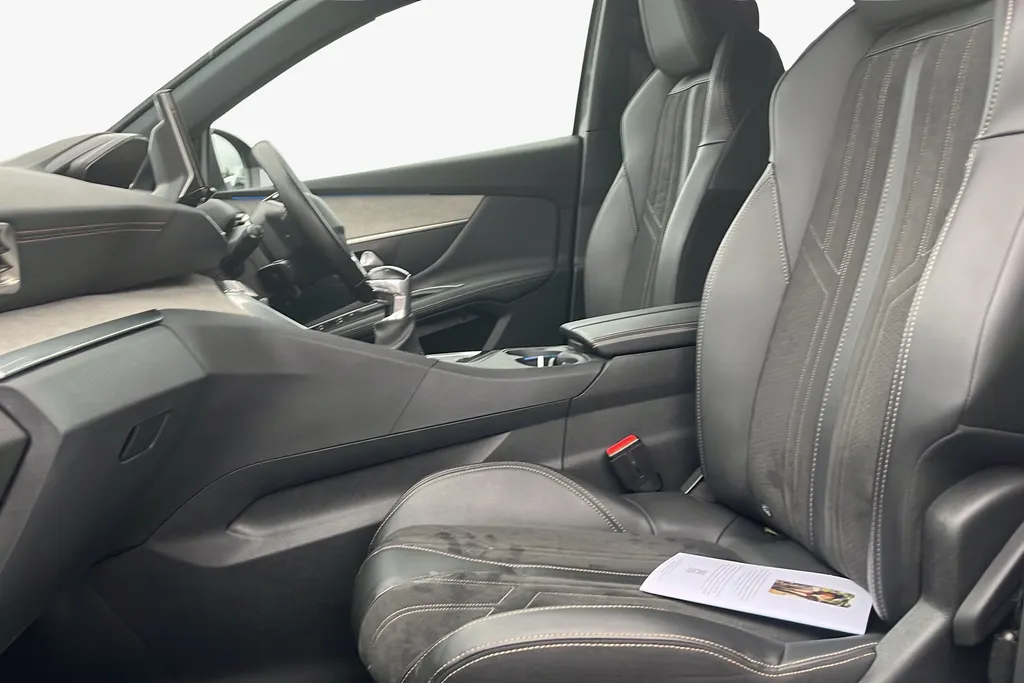 Peugeot 3008 Image 2