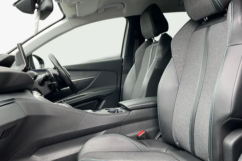 Peugeot 3008 Image 2