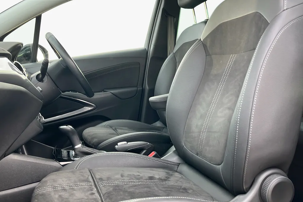 Vauxhall Crossland Image 2