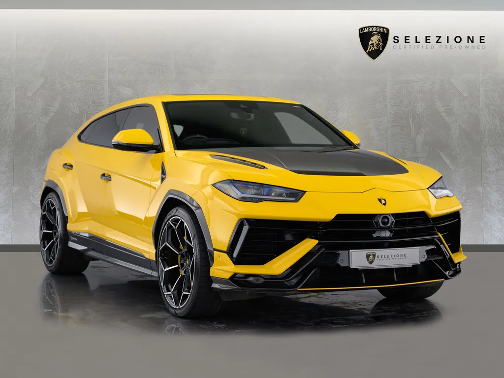 2024 Lamborghini Urus Performan...