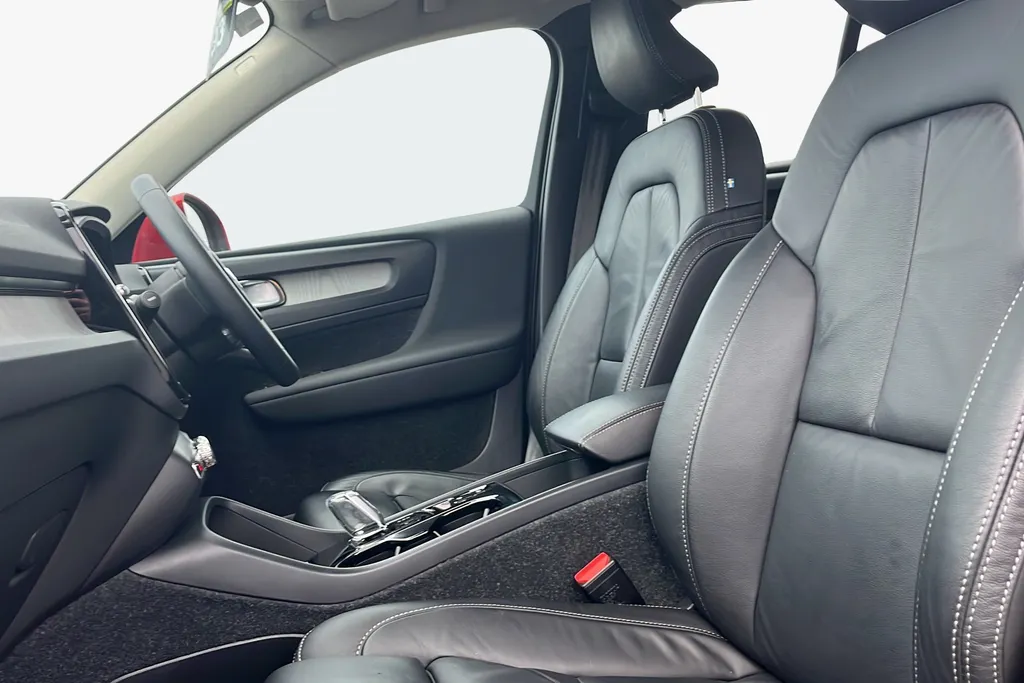 Volvo Xc40 Image 2
