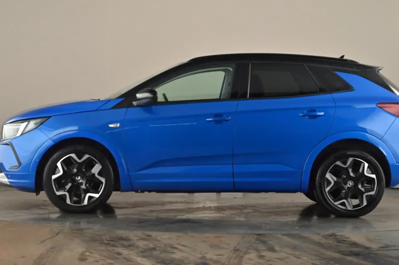 Vauxhall Grandland Image 2