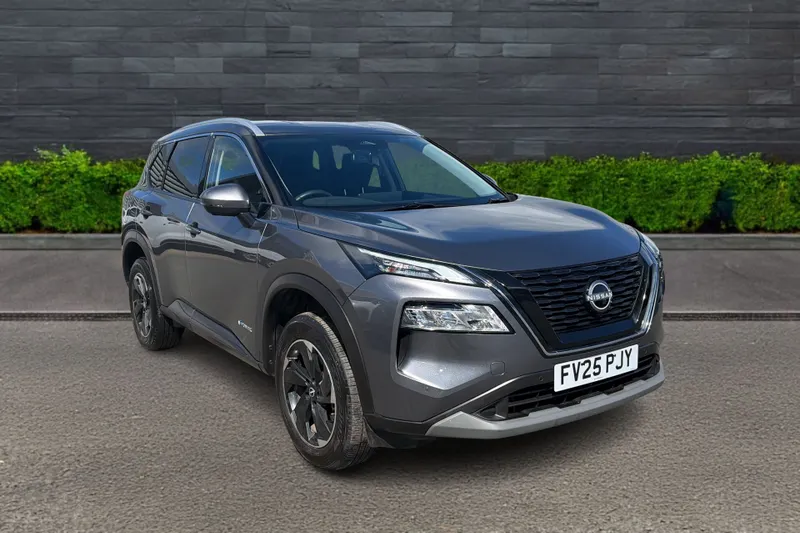 Nissan X-Trail Image 1