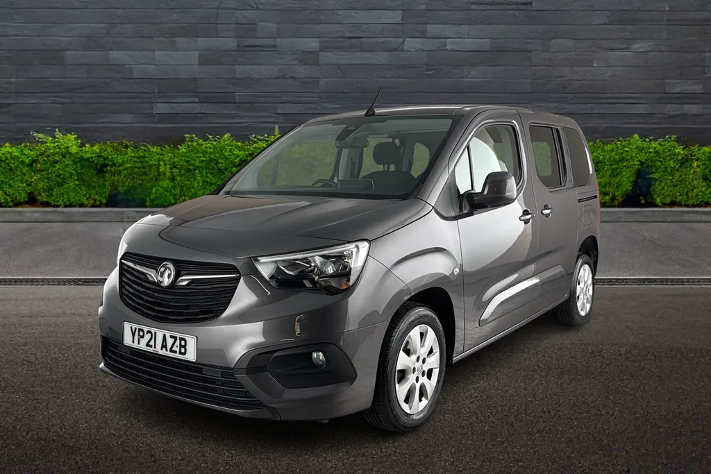 Vauxhall Combo Life Image 3