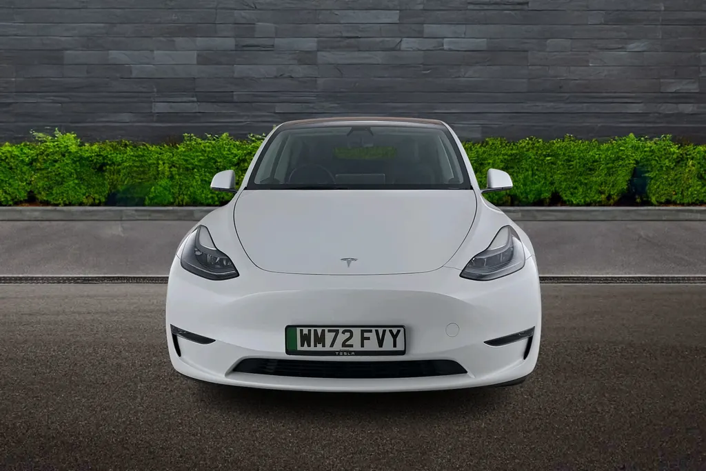 Tesla Model S Image 2