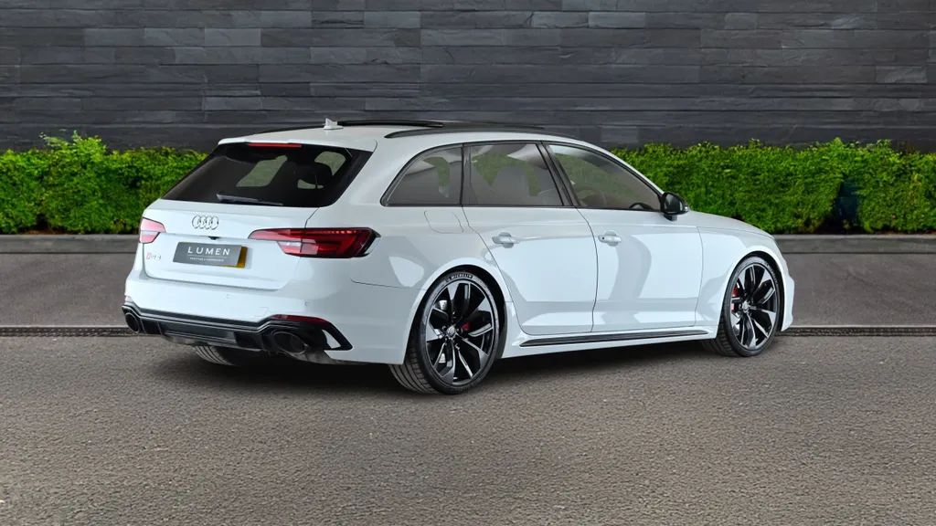 Audi Rs4 Image 3