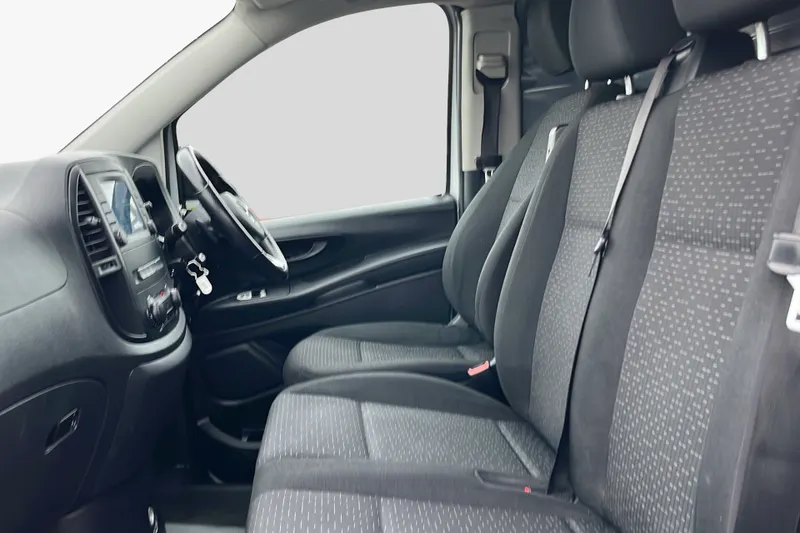 Mercedes-Benz Vito Image 2