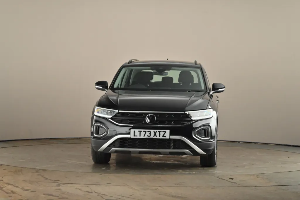 Volkswagen T-Roc Image 2