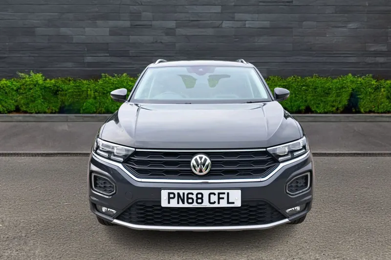 Volkswagen T-Roc Image 2