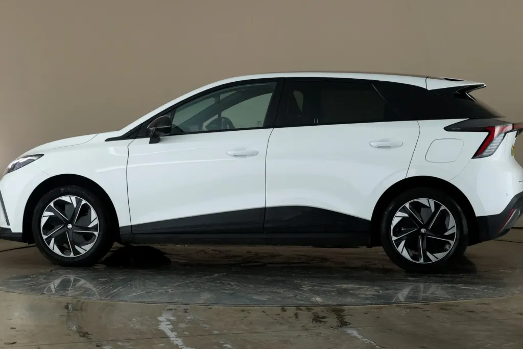 Mg Motor Uk Mg4 Image 3