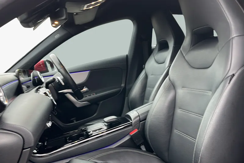 Mercedes-Benz Cla Image 2