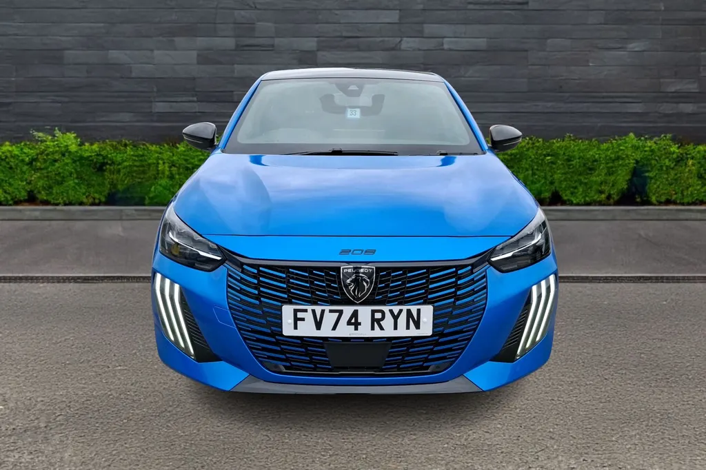 Peugeot 208 Image 2