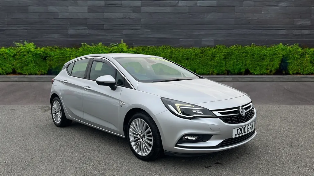 Vauxhall Astra Image 1