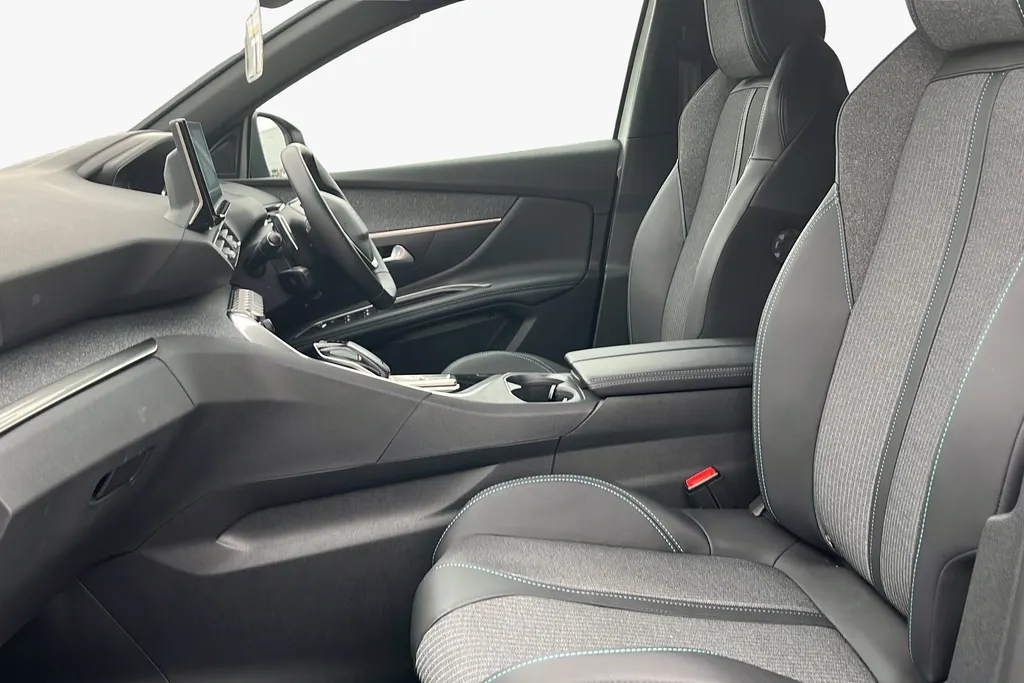 Peugeot 3008 Image 2