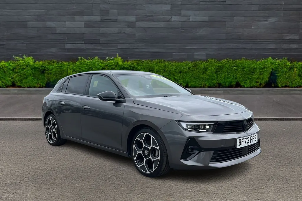 Vauxhall Astra Image 1