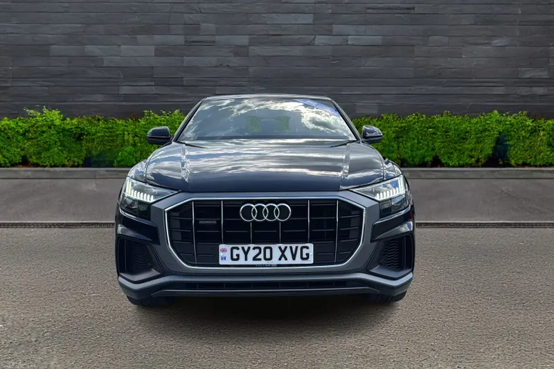 Audi Q8 Image 2