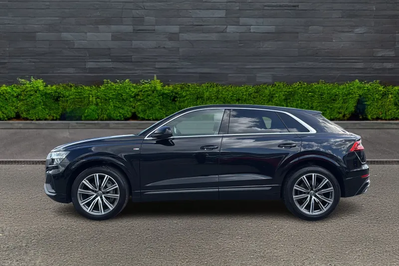 Audi Q8 Image 4
