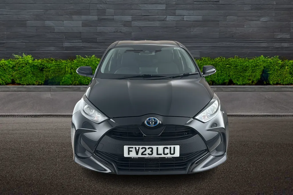 Toyota Yaris Image 2