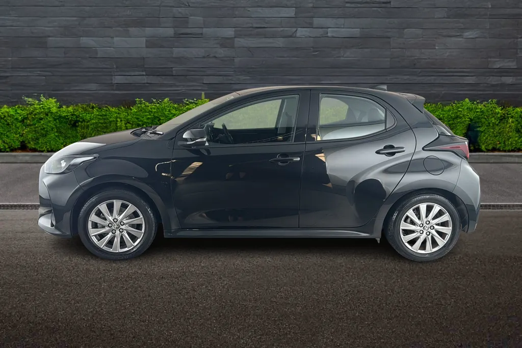 Toyota Yaris Image 4