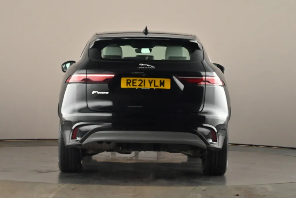 Jaguar F-Pace Image 4