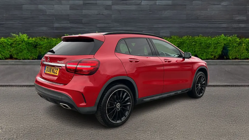 Mercedes-Benz Gla Image 3