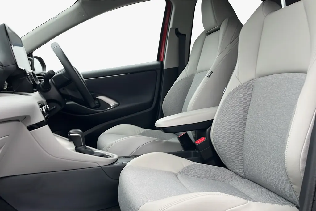 Toyota Yaris Image 2