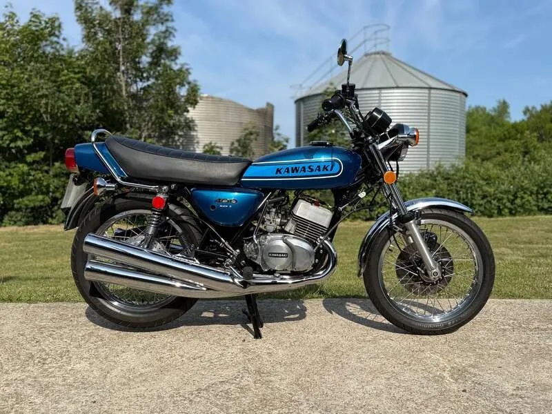 Rapid Classics: Eine Suche. Alle Oldtimer. 20 » Rapid Classics: Eine Suche. Alle Oldtimer. KAWASAKI S3 400