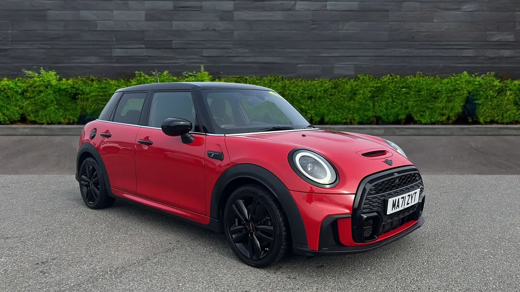 Mini Hatchback Image