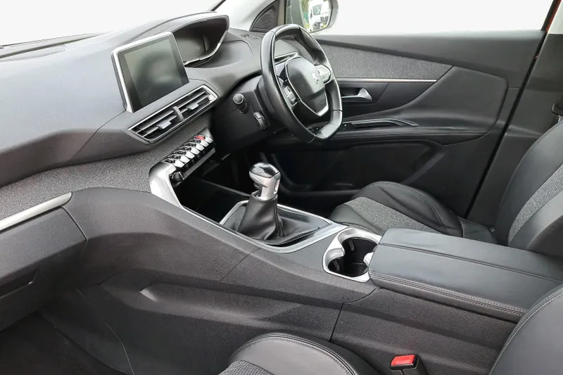 Peugeot 3008 Image 2