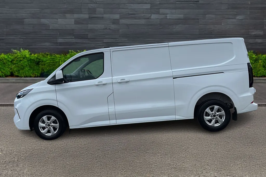 Ford Transit Custom Image 4