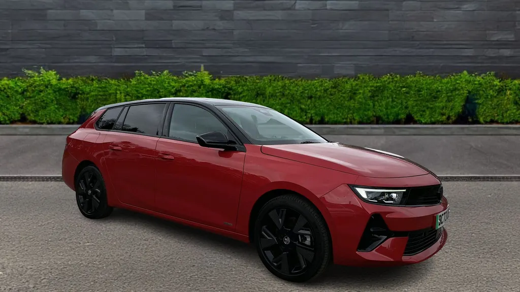 Vauxhall Astra Image 1